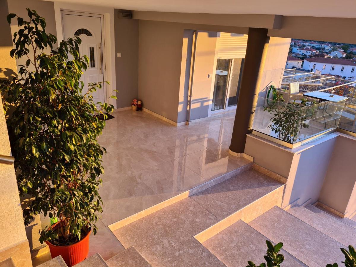 Loridis View Apartments พริโนส ภายนอก รูปภาพ